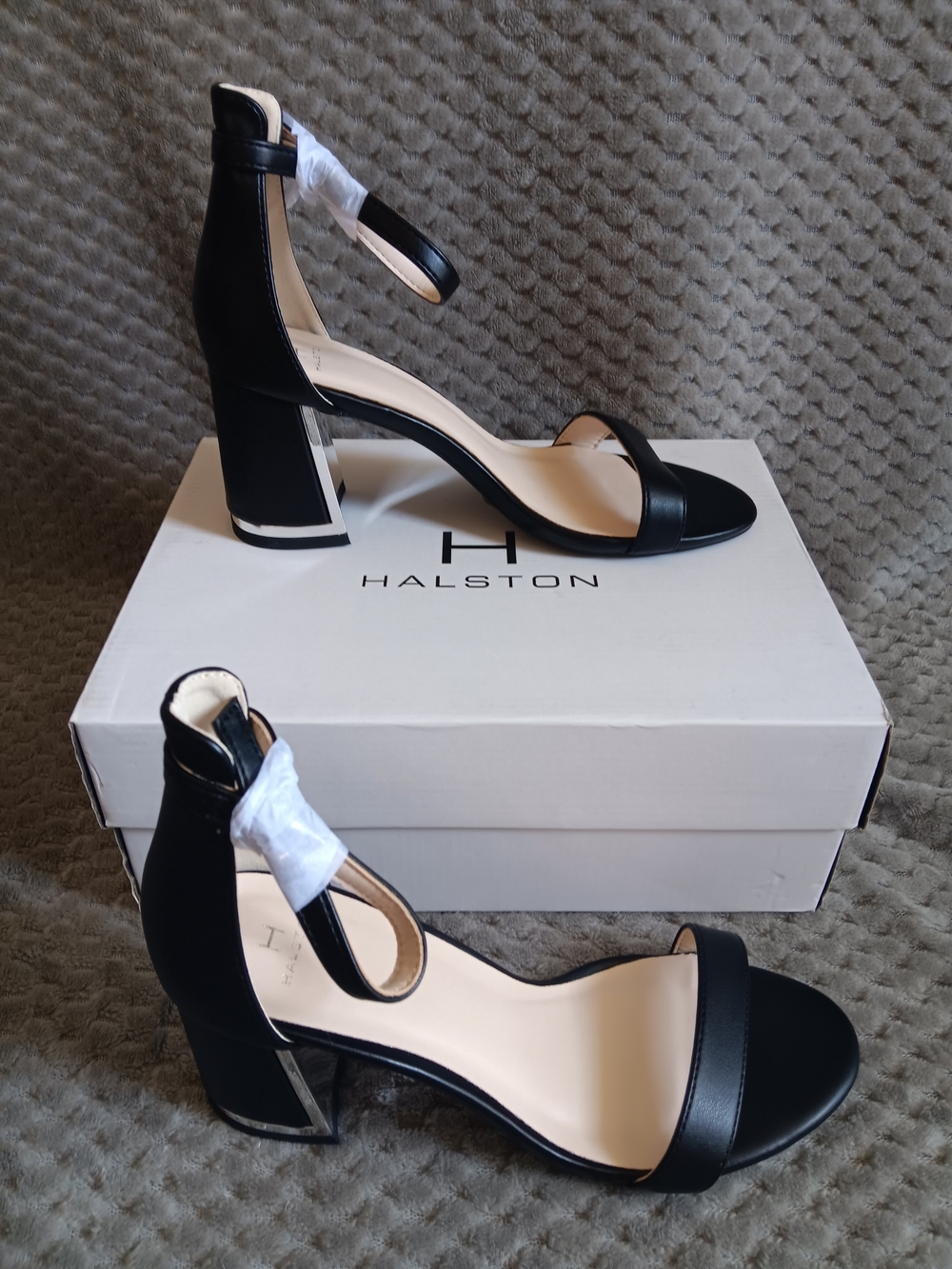 H by Halston "Practical" Black Ankle Strap Block Heel Sandals NIB Size 7.5